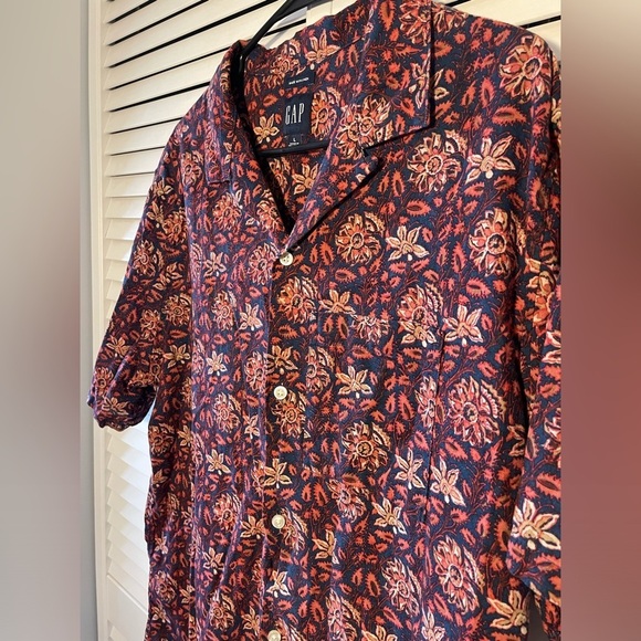 Gap Men’s Short Sleeve Button Down Burgundy/Navy Abstract Linen Shirt Size Large - Picture 5 of 10